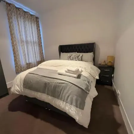 Two Bedroom Flat In London Exterior photo