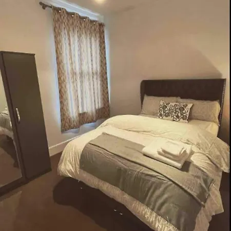 Two Bedroom Flat In London Exterior photo