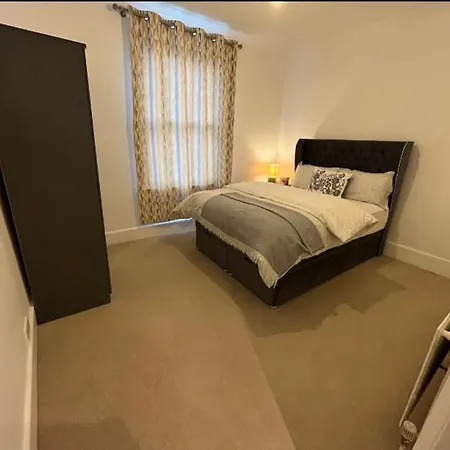 Two Bedroom Flat In London Exterior photo